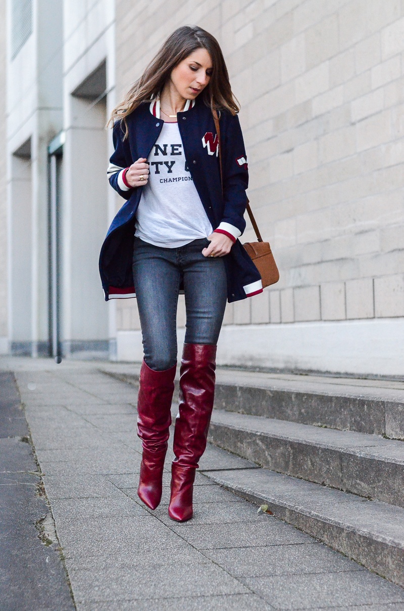 college jacket jeans red boots herbst outfit