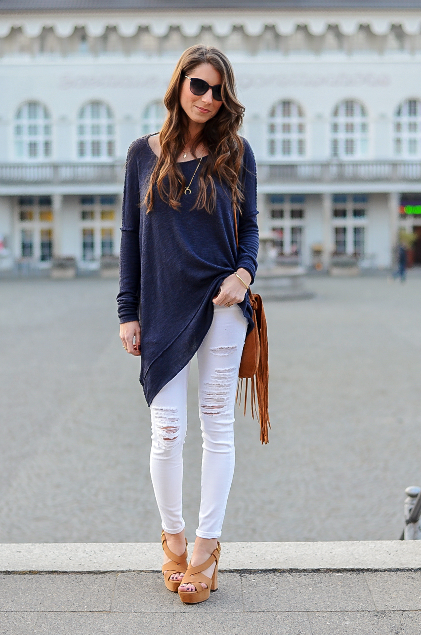 backless shirt outfit white skinny jeans